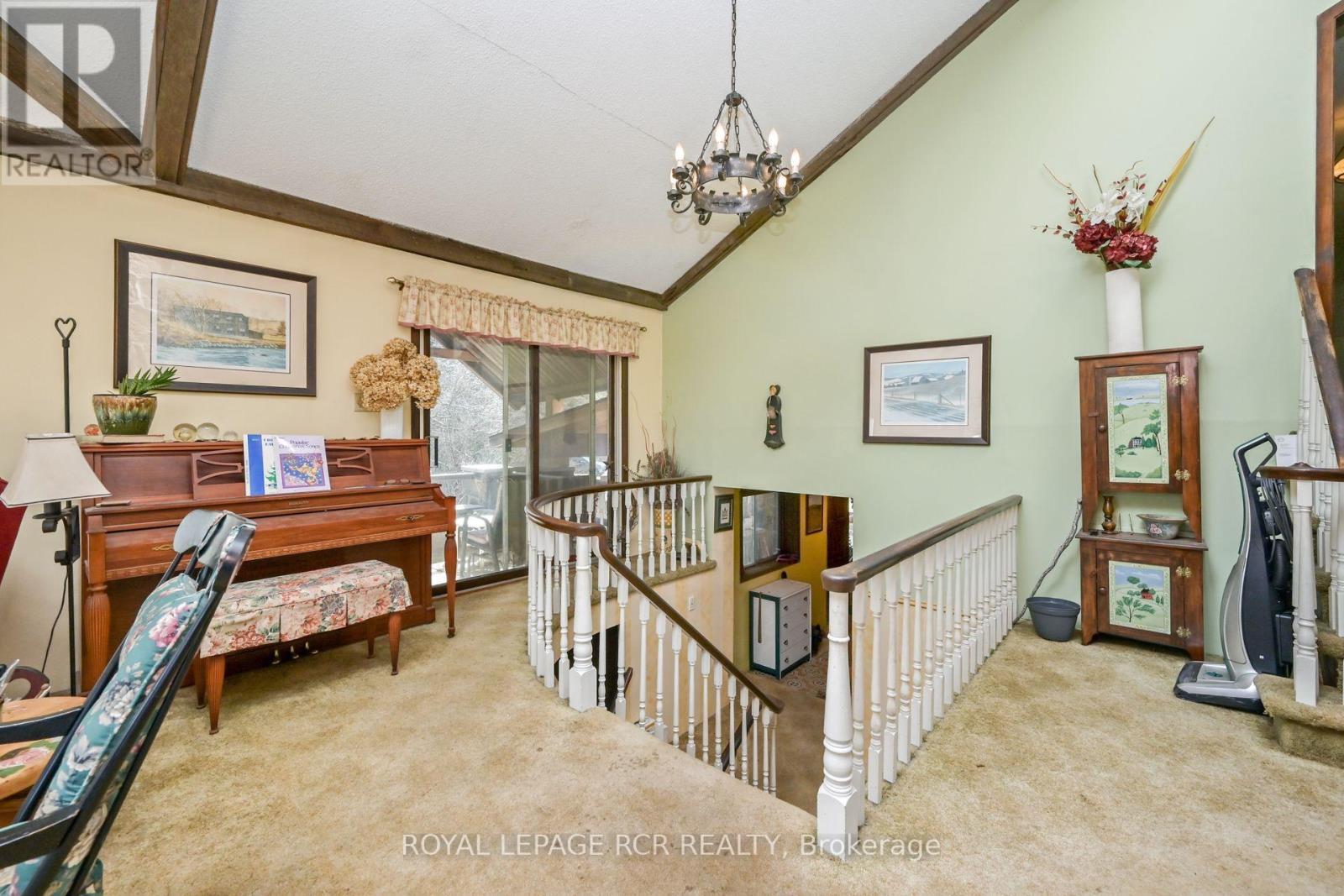 Photo 23 of 19455 Shaws Creek Road, Caledon ON