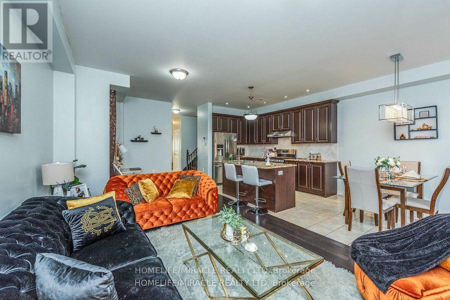 Photo 11 of 47 Maple Trail Road, Caledon ON