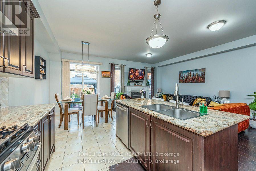 Photo 14 of 47 Maple Trail Road, Caledon ON