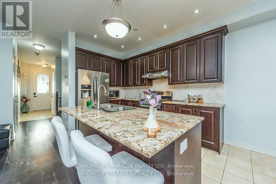 Photo 16 of 47 Maple Trail Road, Caledon ON