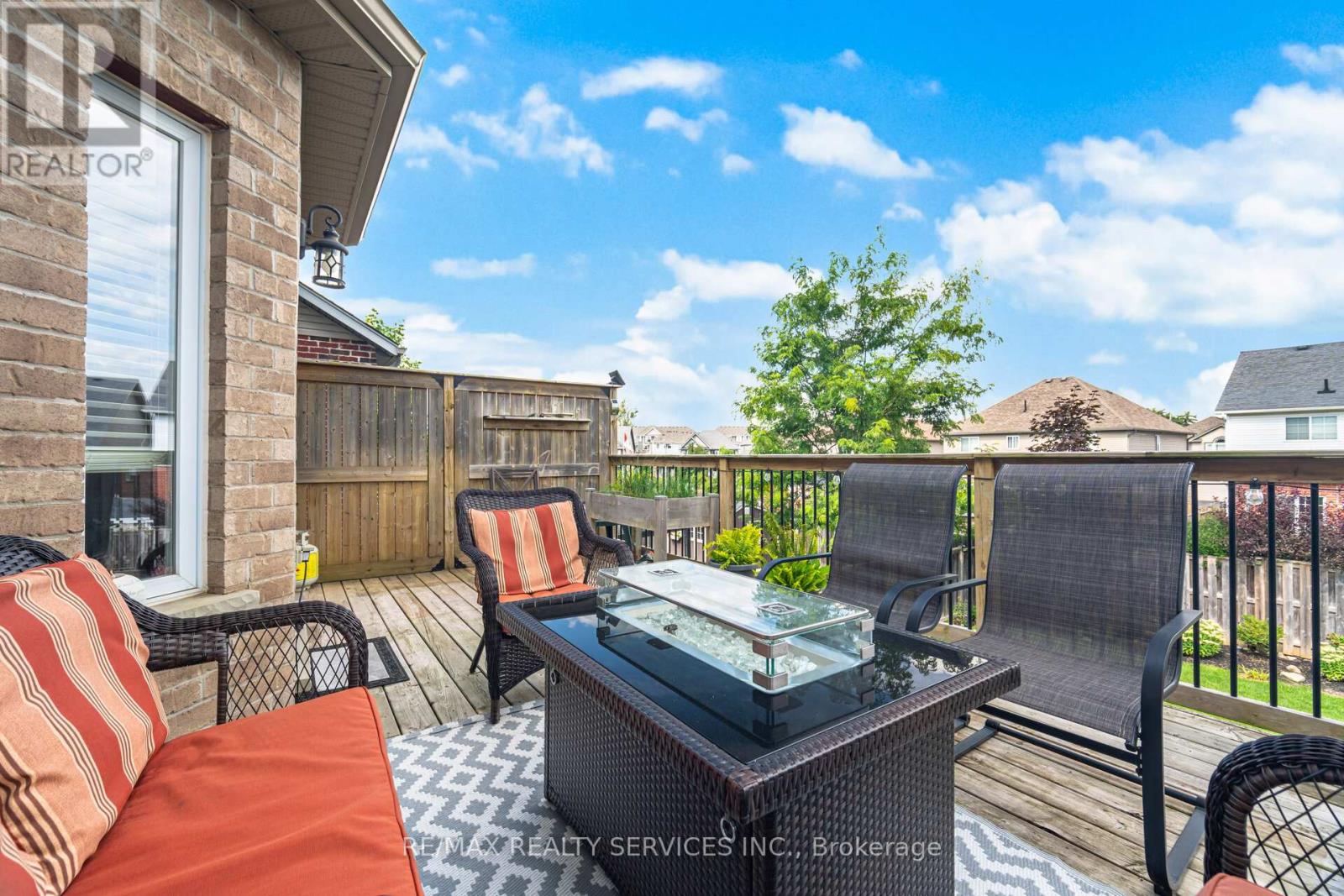Photo 24 of 60 Dinnick Crescent, Orangeville ON