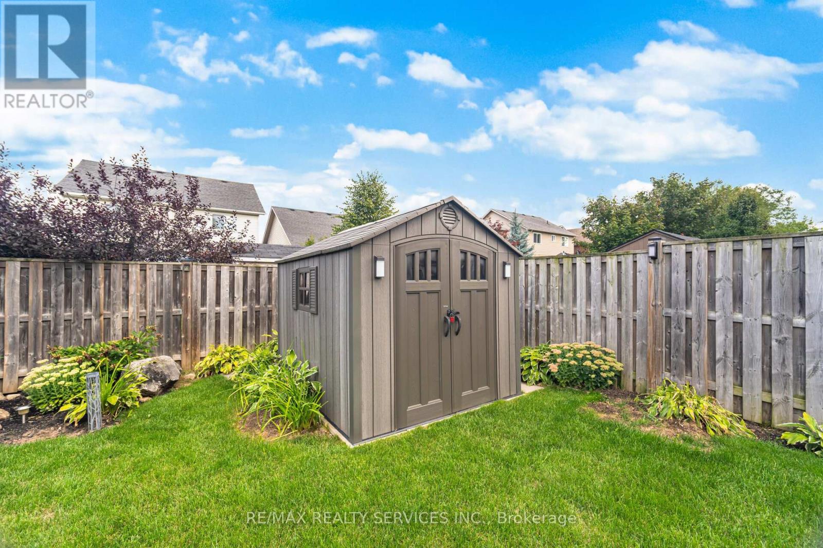 Photo 47 of 60 Dinnick Crescent, Orangeville ON
