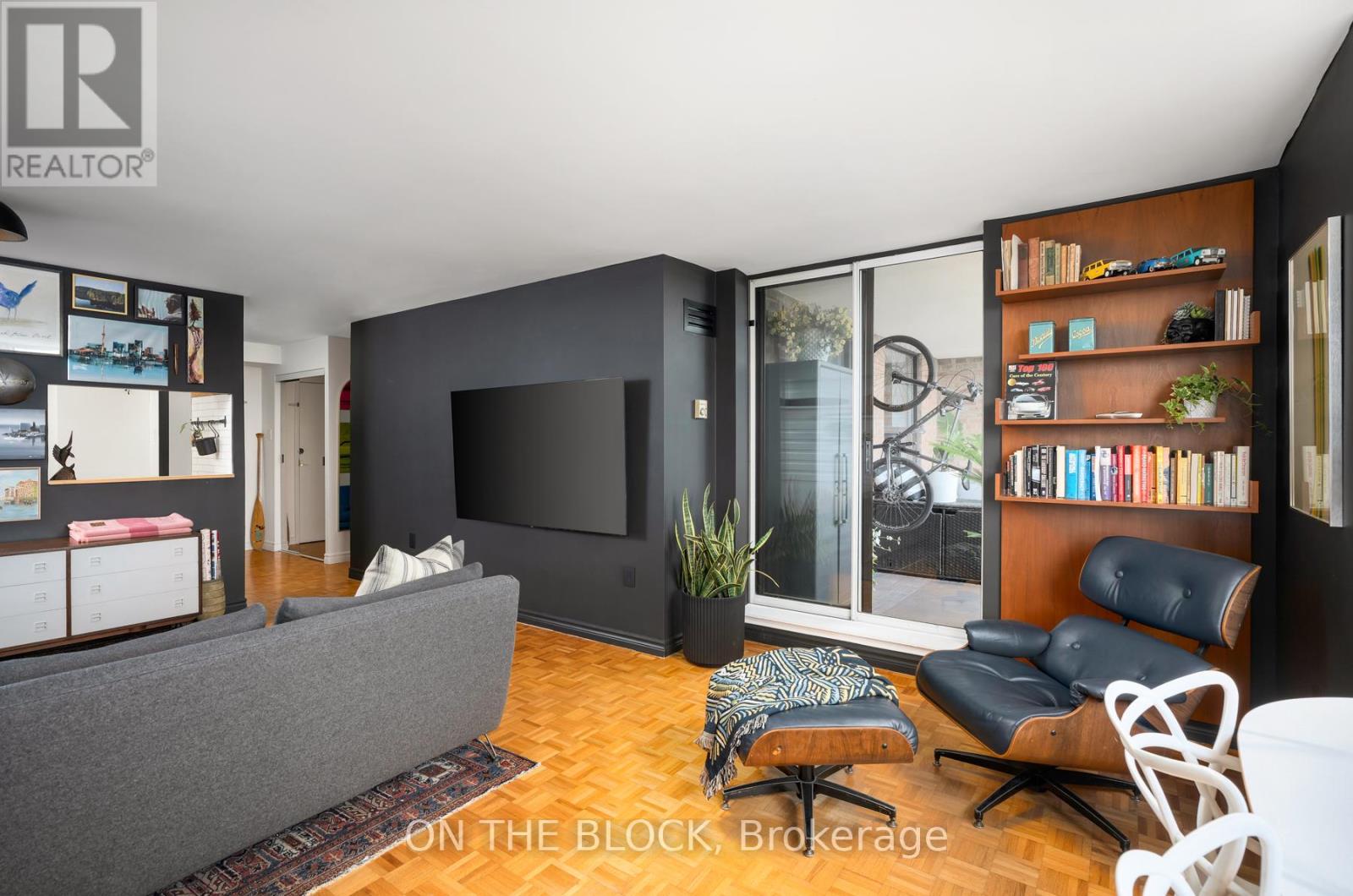 Photo 22 of 506 3845 Lake Shore Boulevard W, Toronto ON