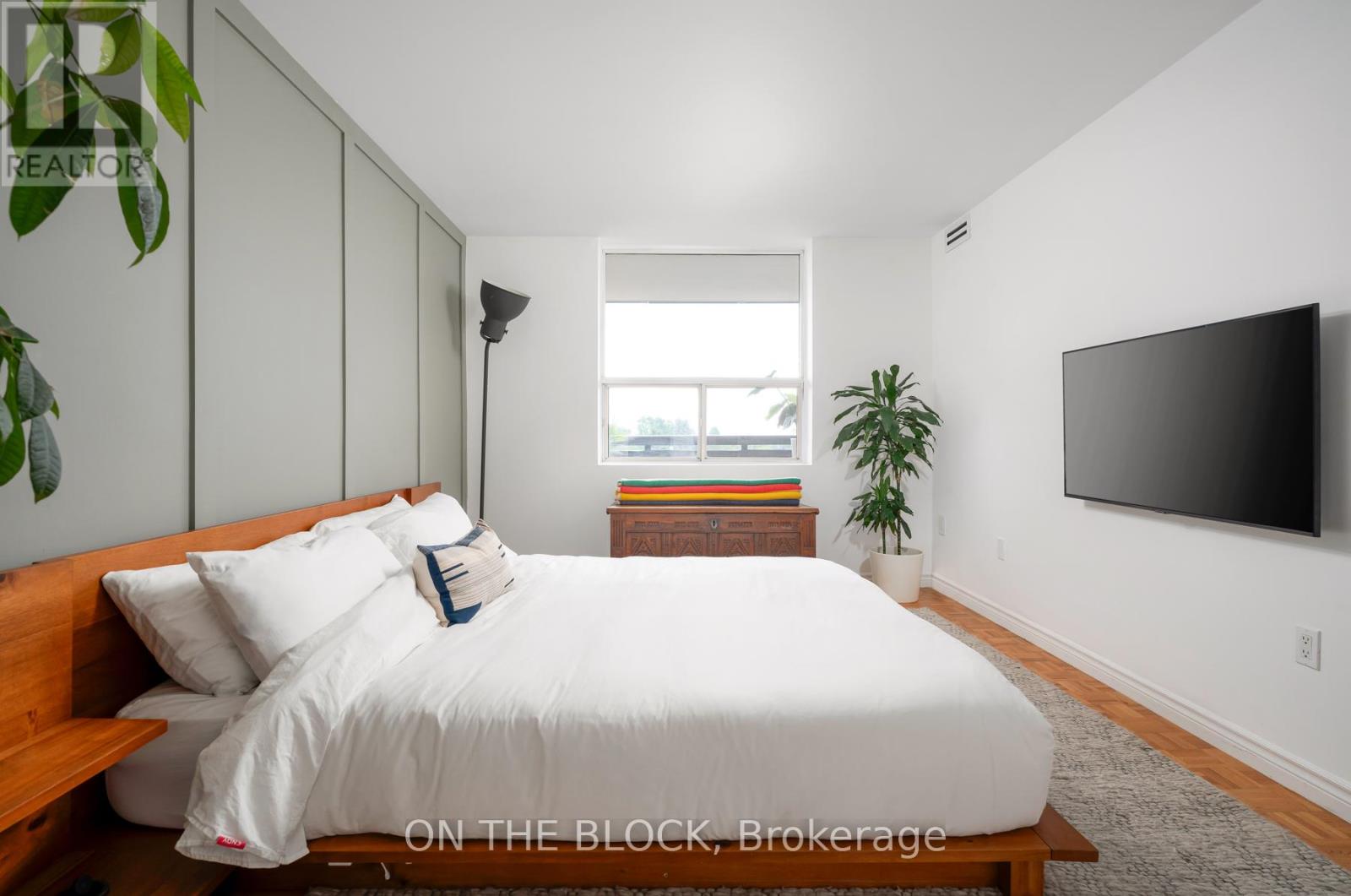 Photo 25 of 506 3845 Lake Shore Boulevard W, Toronto ON