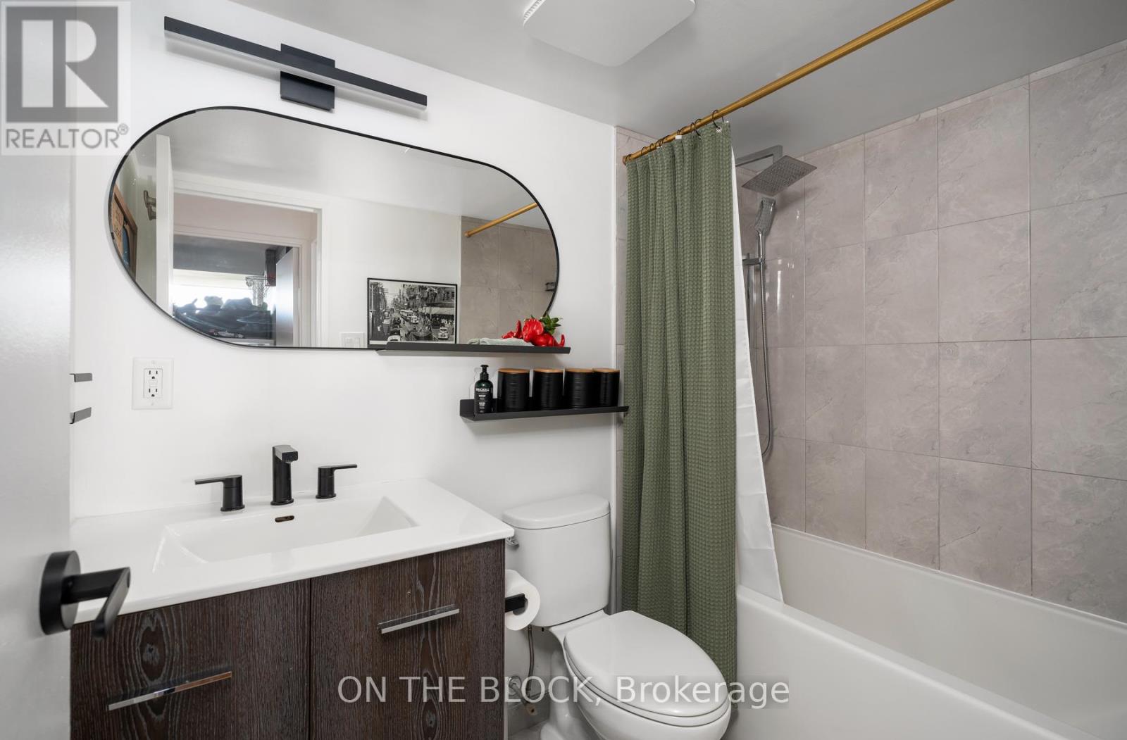 Photo 29 of 506 3845 Lake Shore Boulevard W, Toronto ON