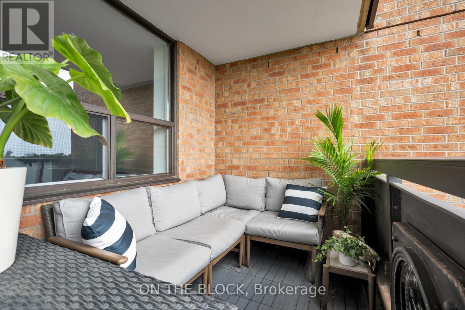 Photo 36 of 506 3845 Lake Shore Boulevard W, Toronto ON