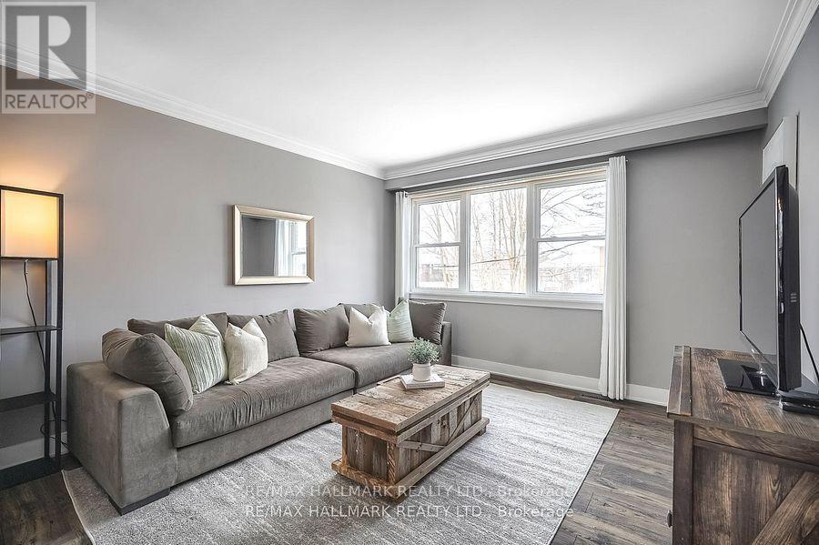 Photo 12 of Upper 6 Thirty First Street, Toronto ON