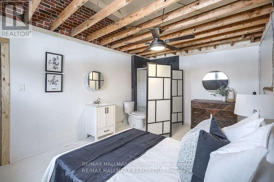 Photo 20 of Upper 6 Thirty First Street, Toronto ON