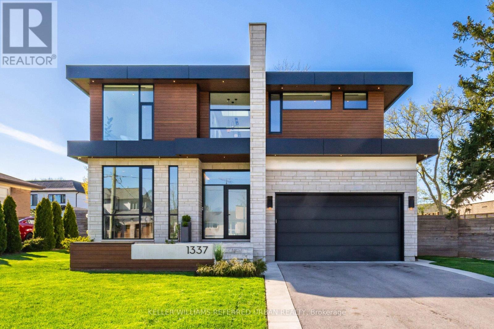 Photo 1 of 1337 Waverly Avenue, Oakville ON