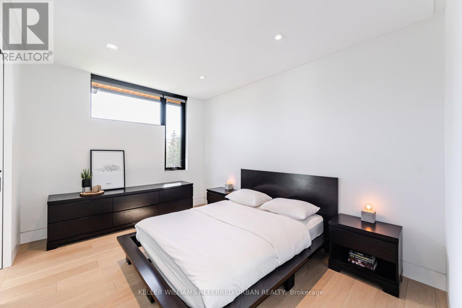 Photo 26 of 1337 Waverly Avenue, Oakville ON