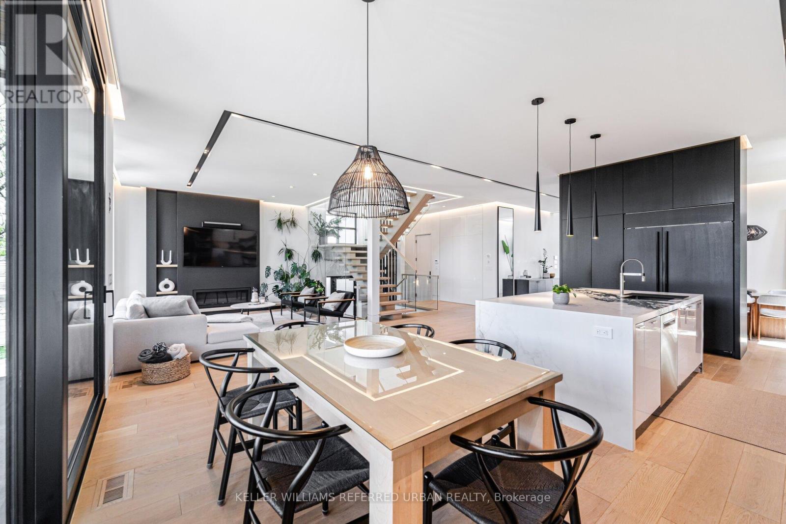 Photo 9 of 1337 Waverly Avenue, Oakville ON