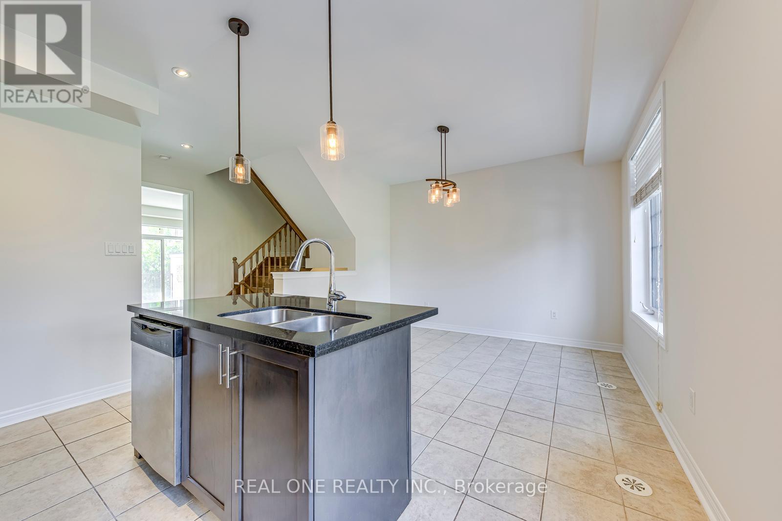 Photo 15 of 3084 Eberly Woods Drive, Oakville ON