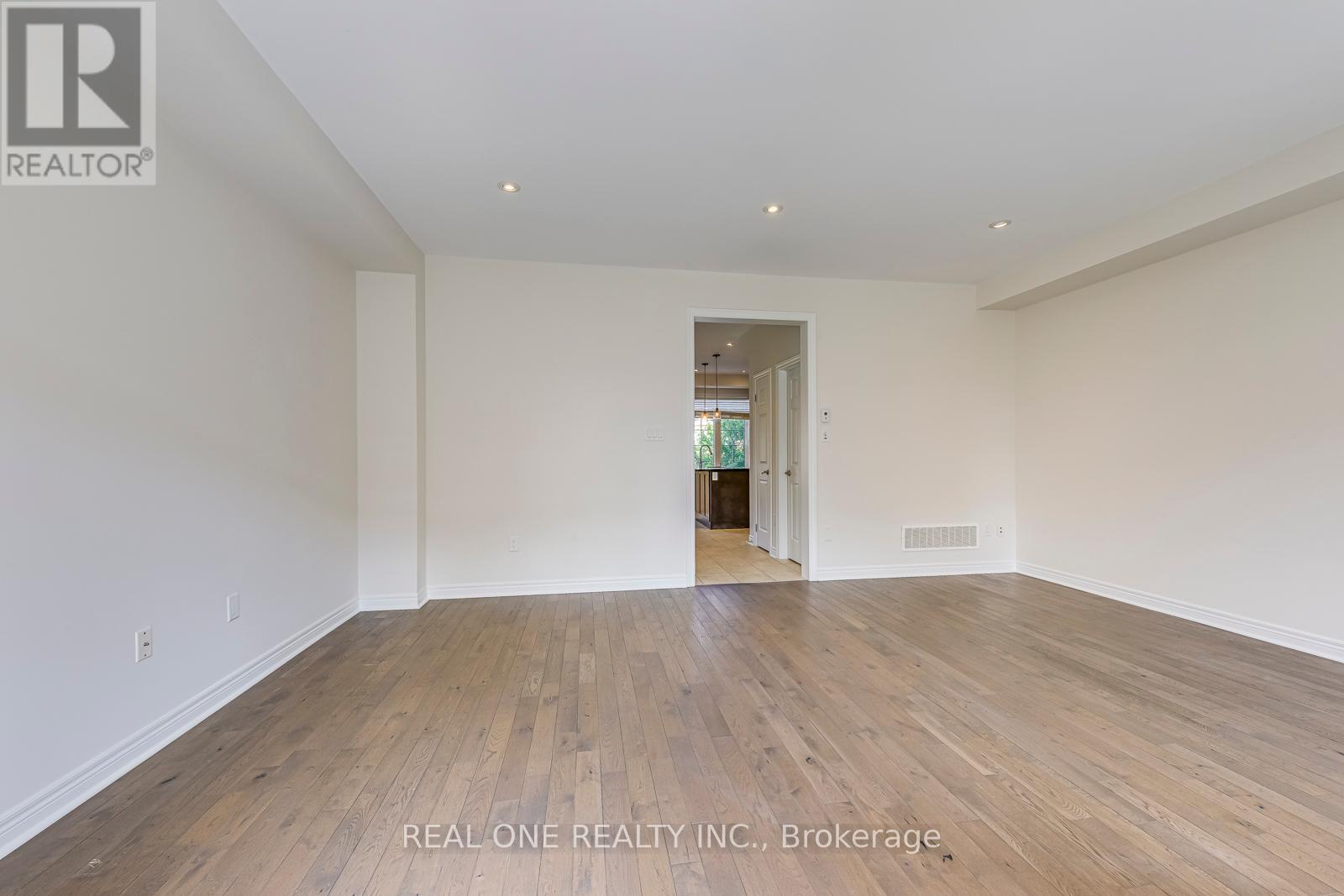 Photo 21 of 3084 Eberly Woods Drive, Oakville ON
