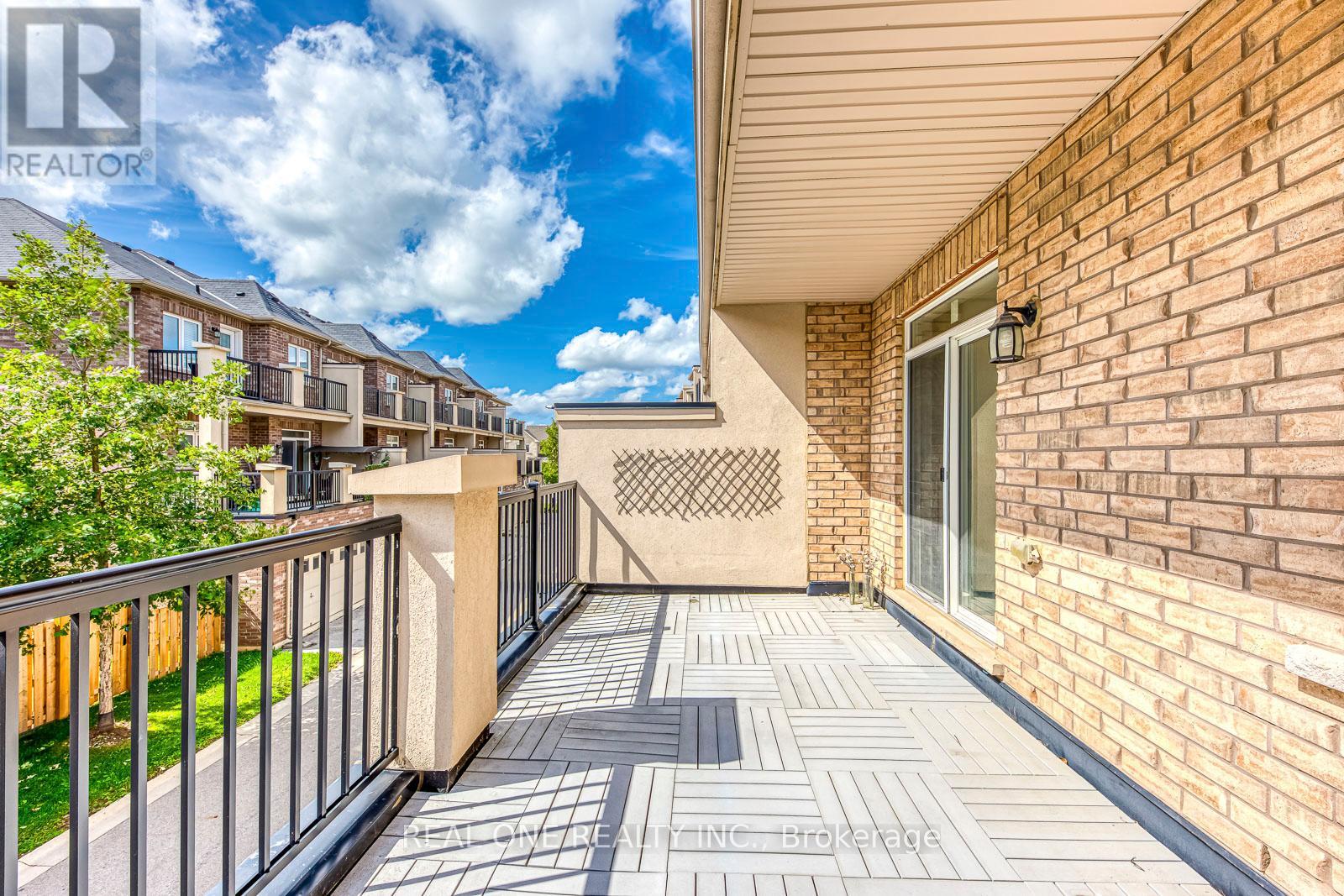 Photo 23 of 3084 Eberly Woods Drive, Oakville ON