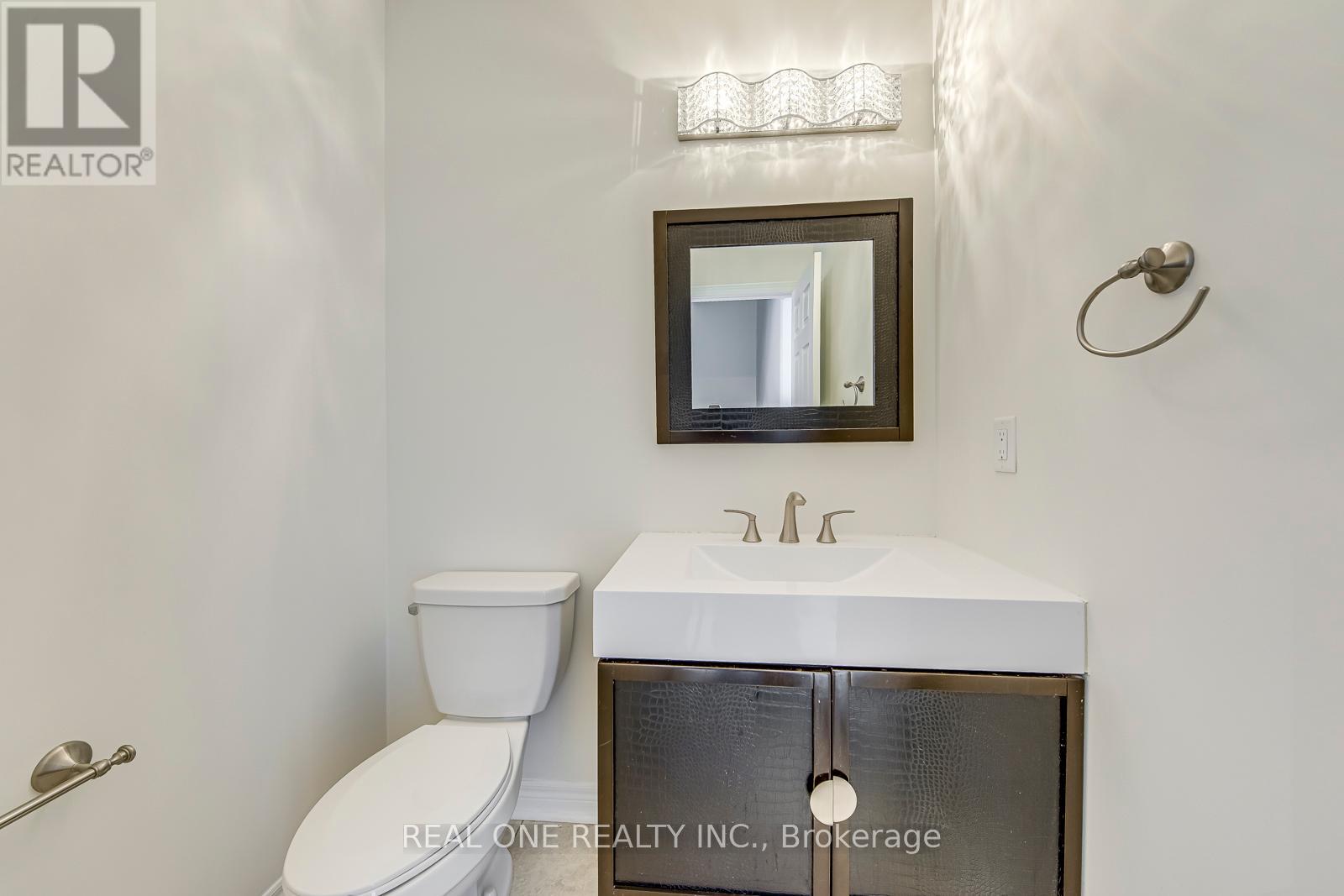 Photo 24 of 3084 Eberly Woods Drive, Oakville ON