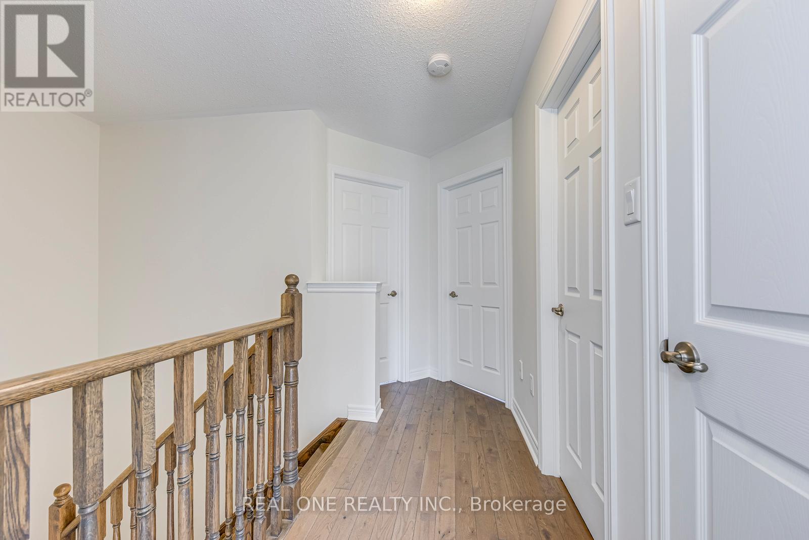 Photo 26 of 3084 Eberly Woods Drive, Oakville ON