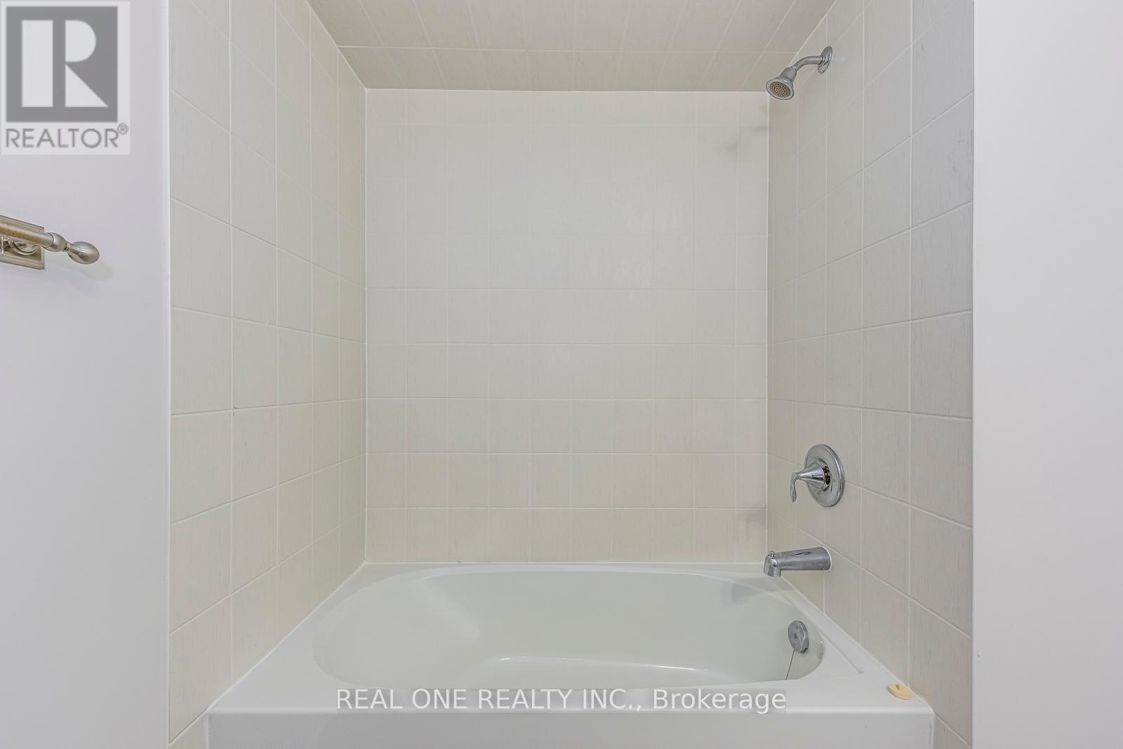 Photo 39 of 3084 Eberly Woods Drive, Oakville ON