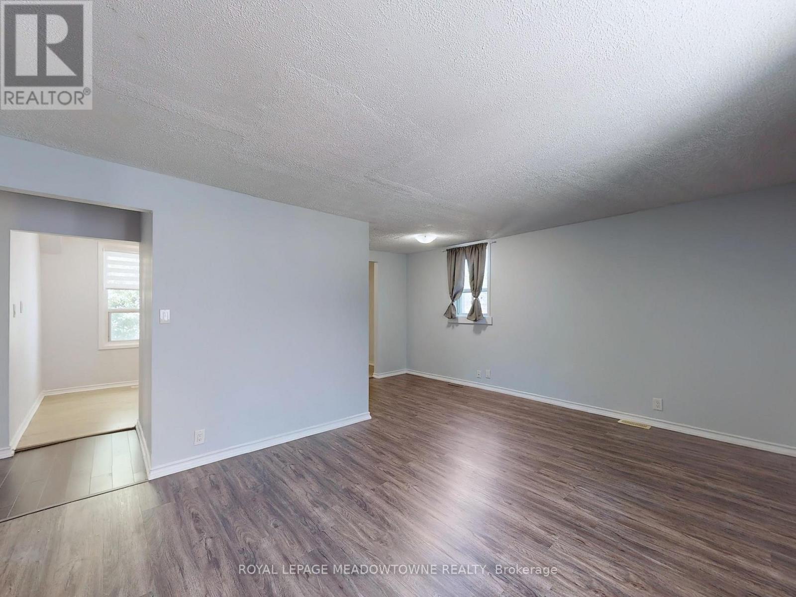 Photo 12 of 5 12 Wesleyan Street, Halton Hills ON