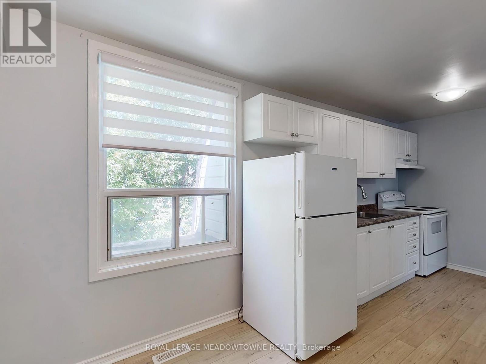 Photo 13 of 5 12 Wesleyan Street, Halton Hills ON