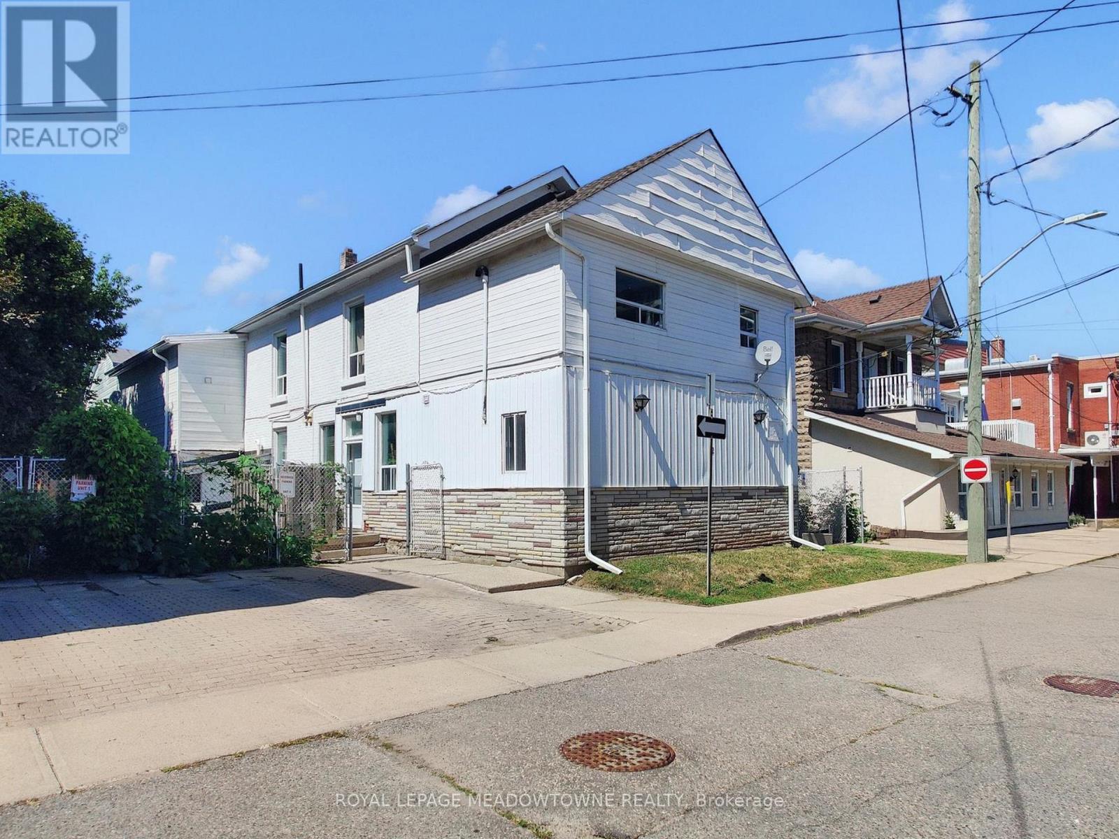 Photo 2 of 5 12 Wesleyan Street, Halton Hills ON