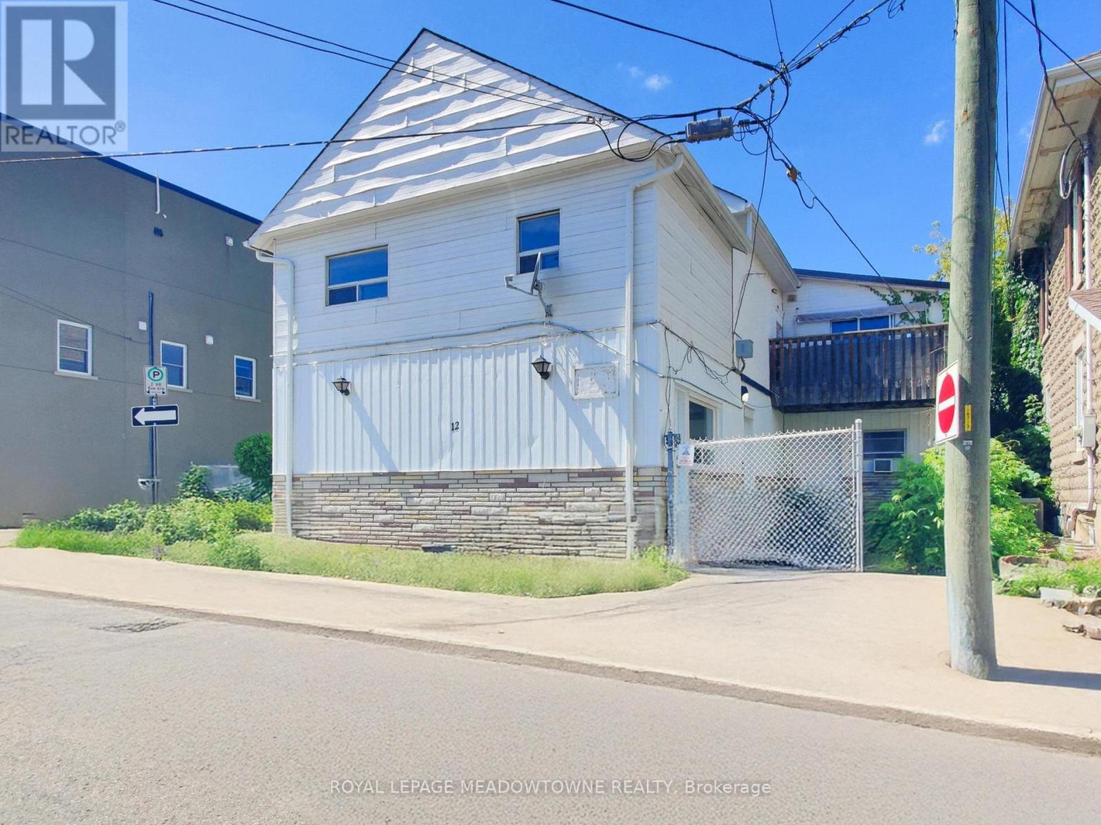 Photo 3 of 5 12 Wesleyan Street, Halton Hills ON