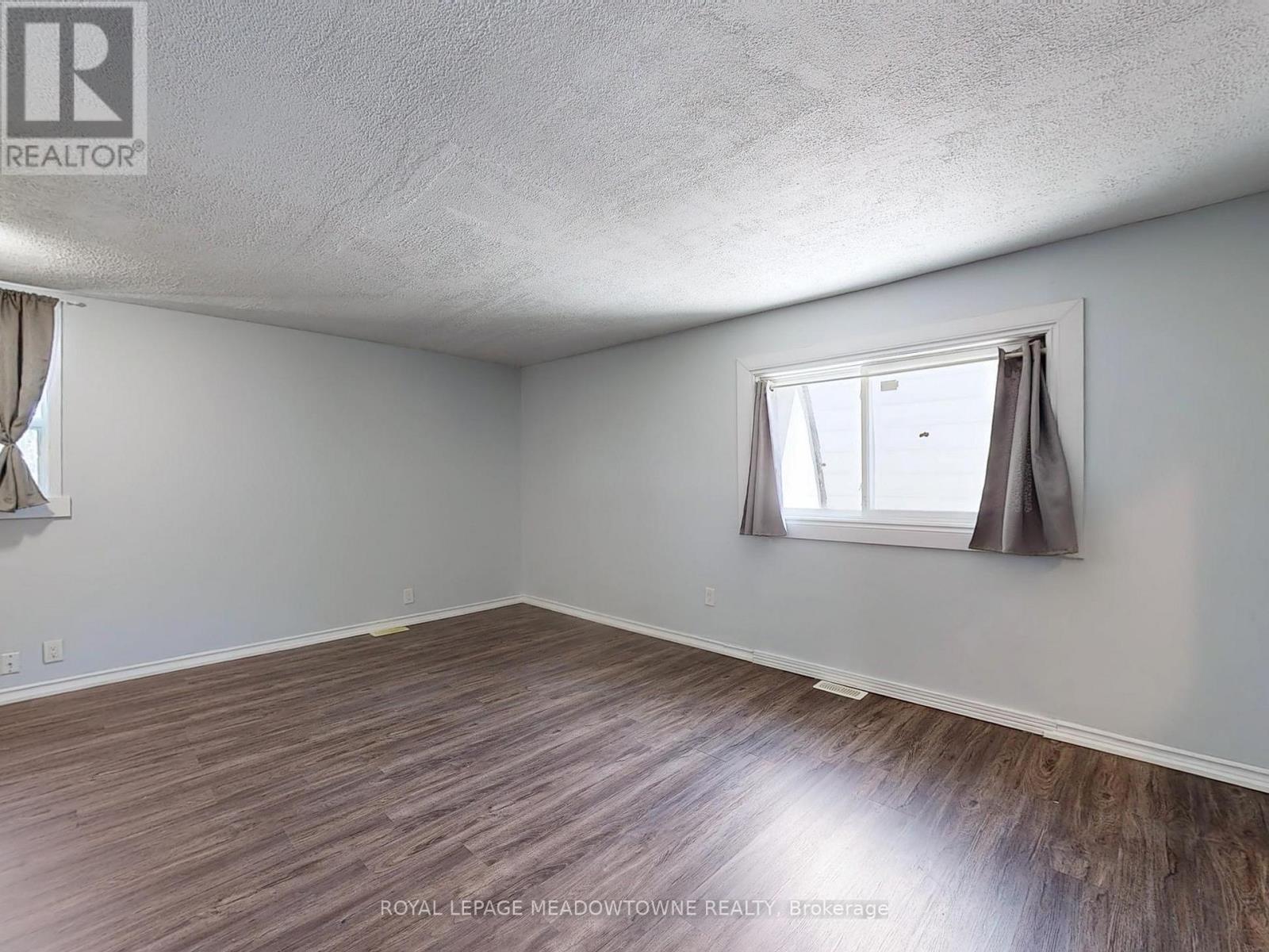 Photo 9 of 5 12 Wesleyan Street, Halton Hills ON