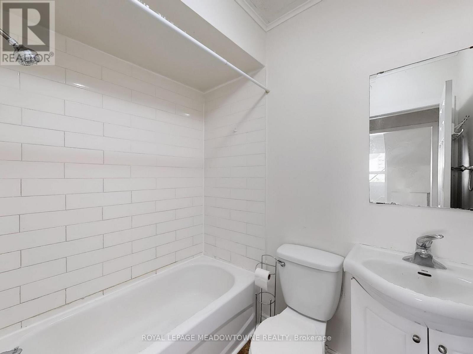 Photo 11 of 1 12 Wesleyan Street, Halton Hills ON
