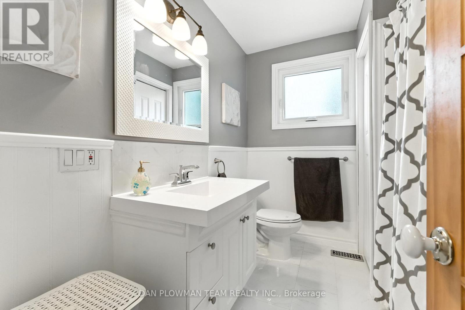 Photo 22 of 36 Hewitt Street, Orangeville ON