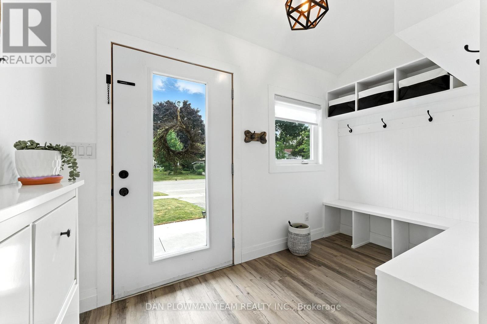 Photo 4 of 36 Hewitt Street, Orangeville ON