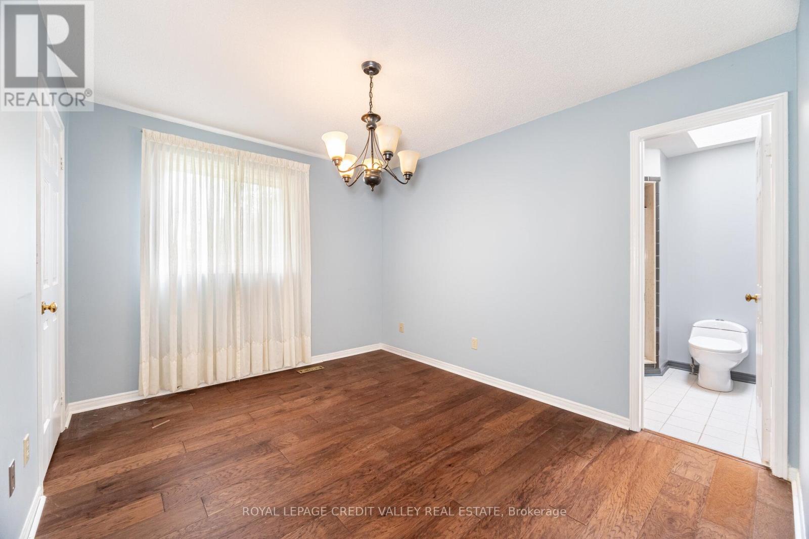 Photo 28 of 14 Starling Court, Brampton ON