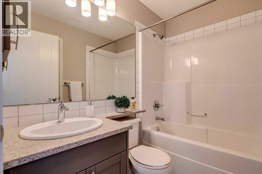 Photo 20 of 44 Howse Drive Ne, Calgary AB