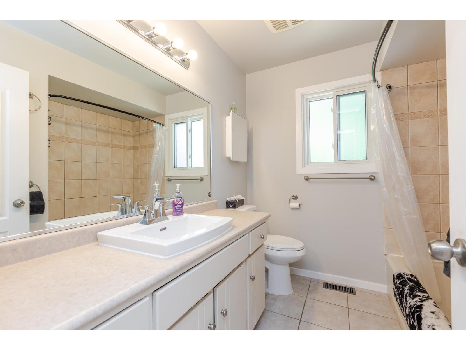 Photo 16 of 1426 128 A Street, Surrey BC