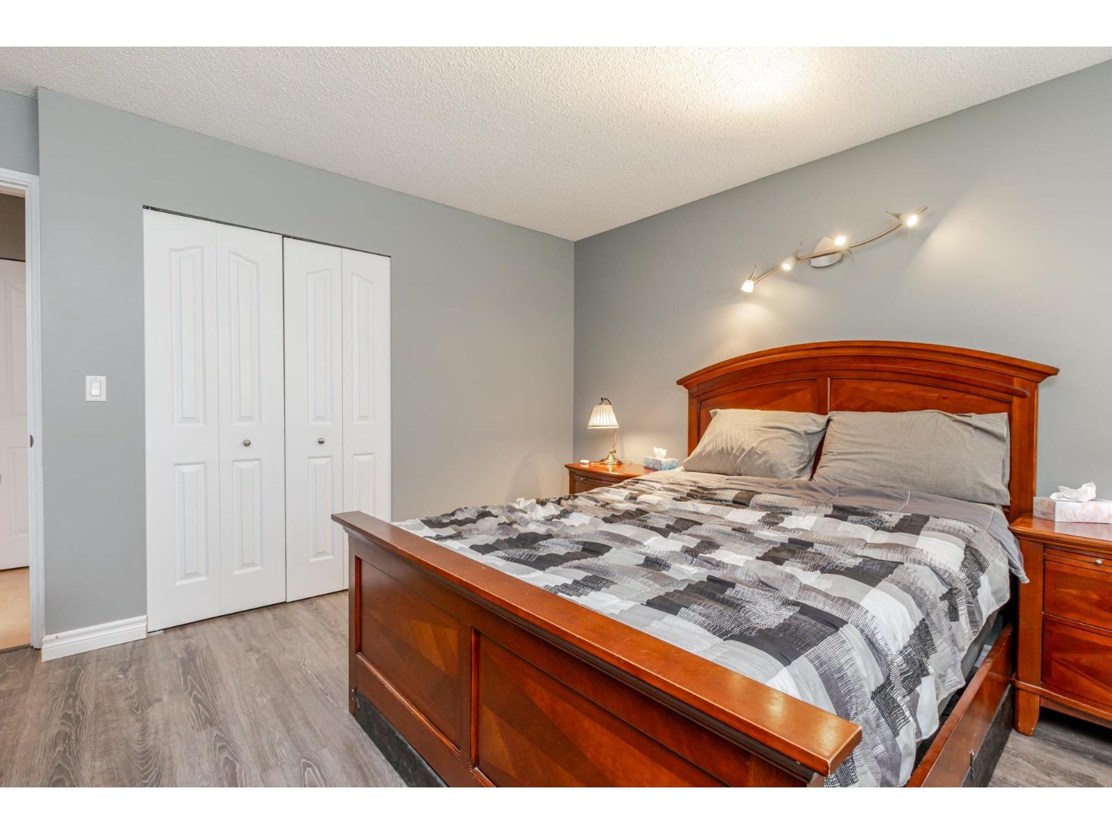 Photo 15 of 1426 128 A Street, Surrey BC