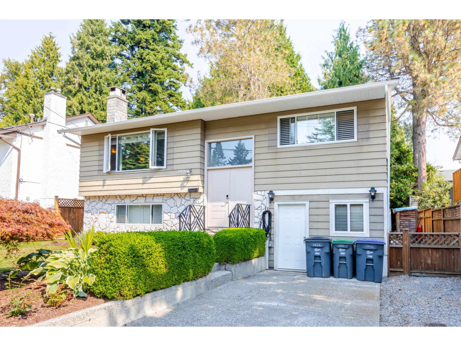 Photo 1 of 1426 128 A Street, Surrey BC
