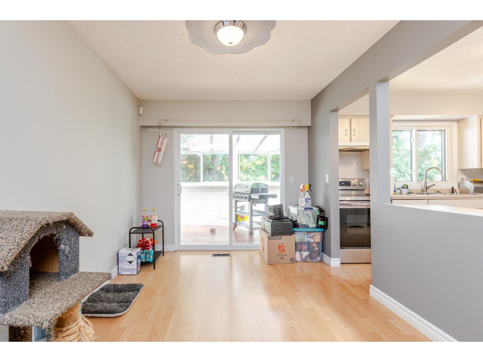 Photo 9 of 1426 128 A Street, Surrey BC