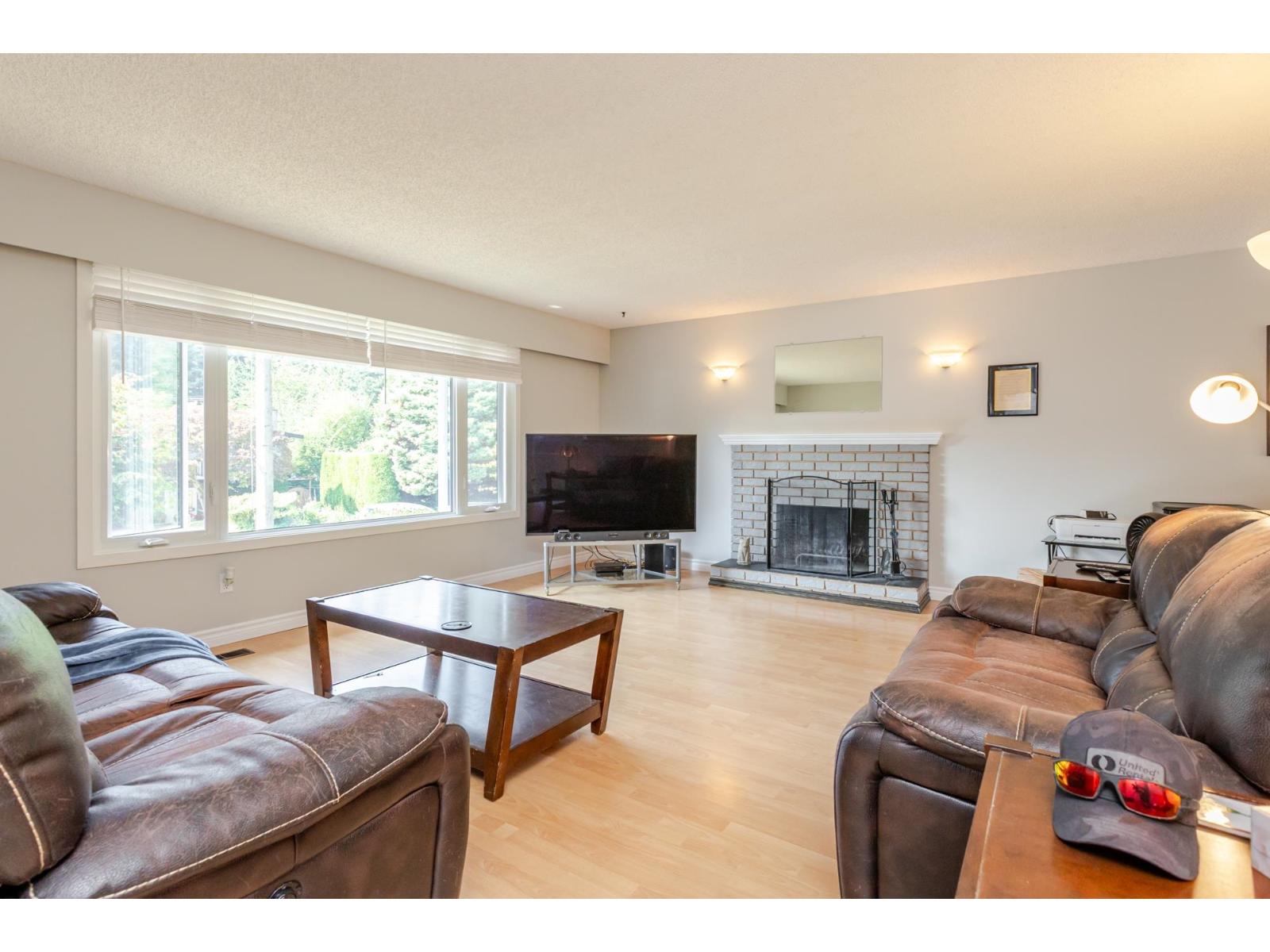 Photo 10 of 1426 128 A Street, Surrey BC