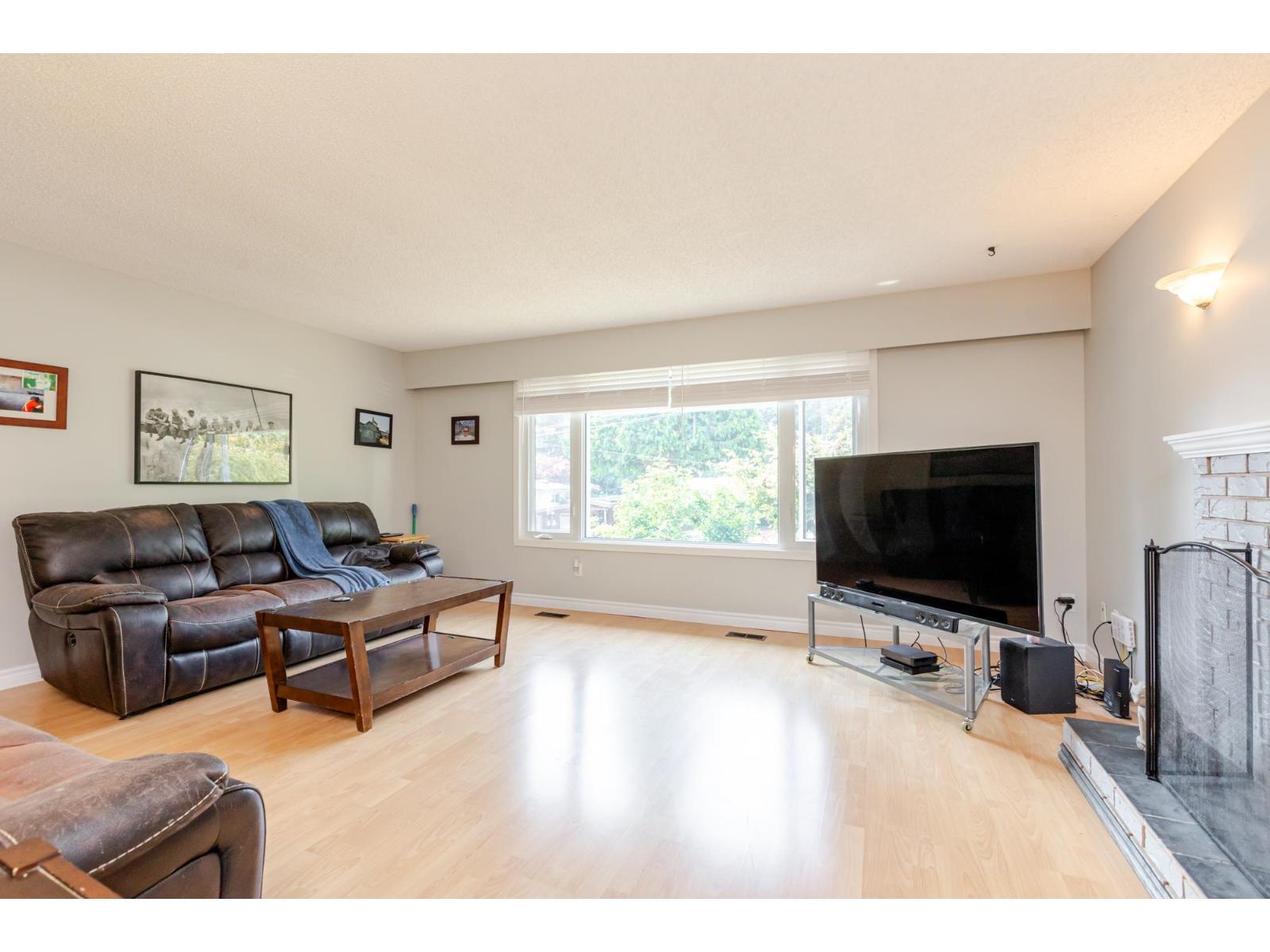 Photo 12 of 1426 128 A Street, Surrey BC