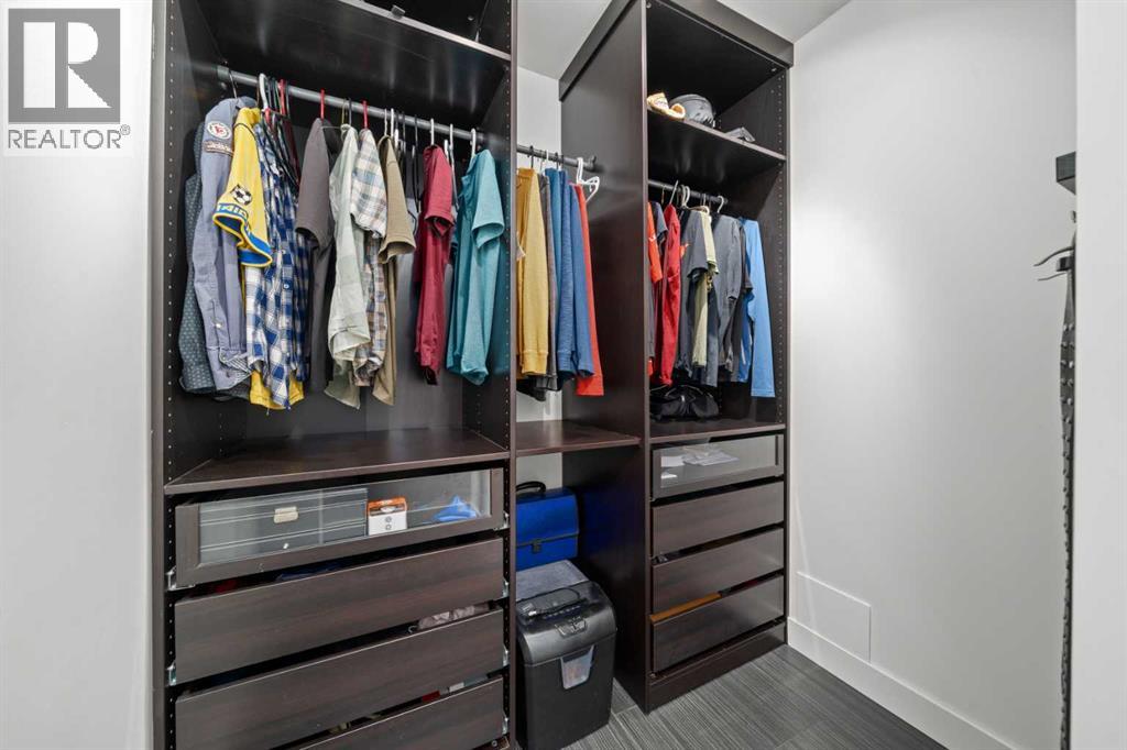 Photo 16 of 2531 Southwood Drive Se, Calgary AB