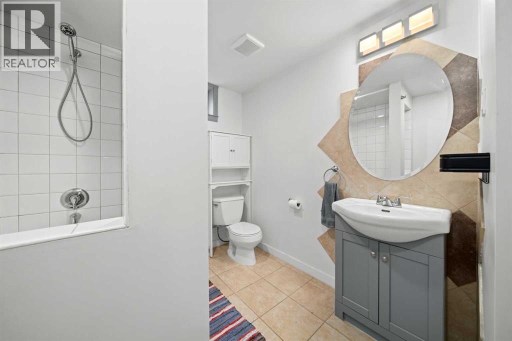 Photo 22 of 2531 Southwood Drive Se, Calgary AB