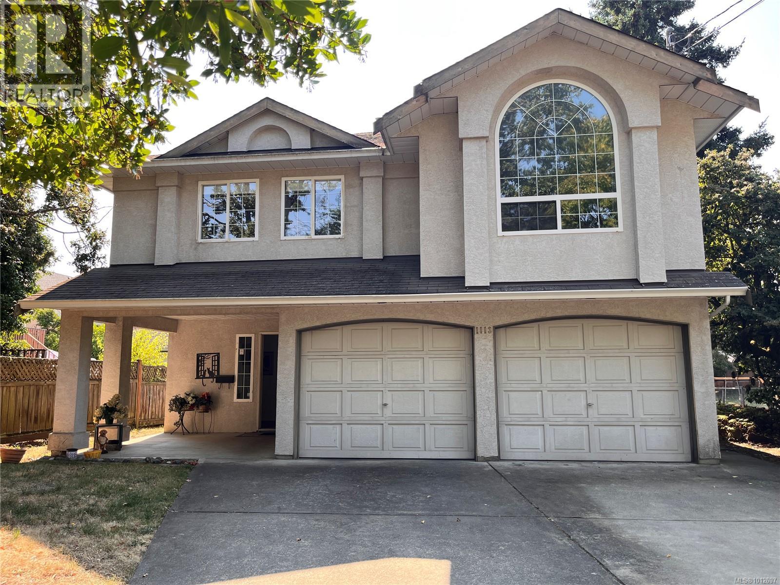 Photo 1 of 1113 Rock St, Saanich BC