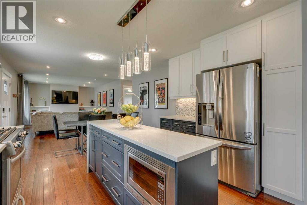 Photo 8 of 2444 45 Street Se, Calgary AB