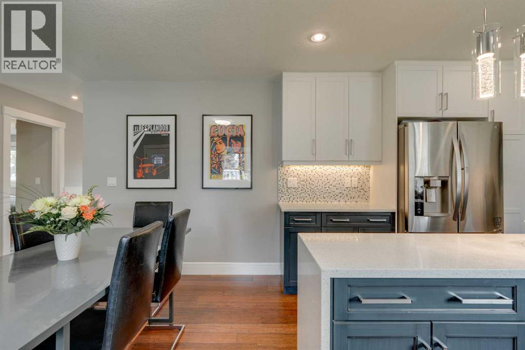 Photo 12 of 2444 45 Street Se, Calgary AB
