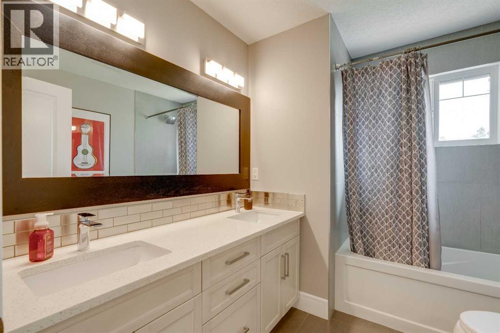 Photo 24 of 2444 45 Street Se, Calgary AB