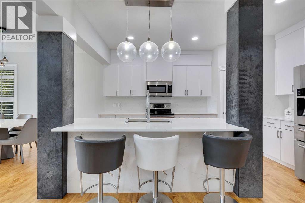 Photo 15 of 168 Aspenshire Drive Sw, Calgary AB