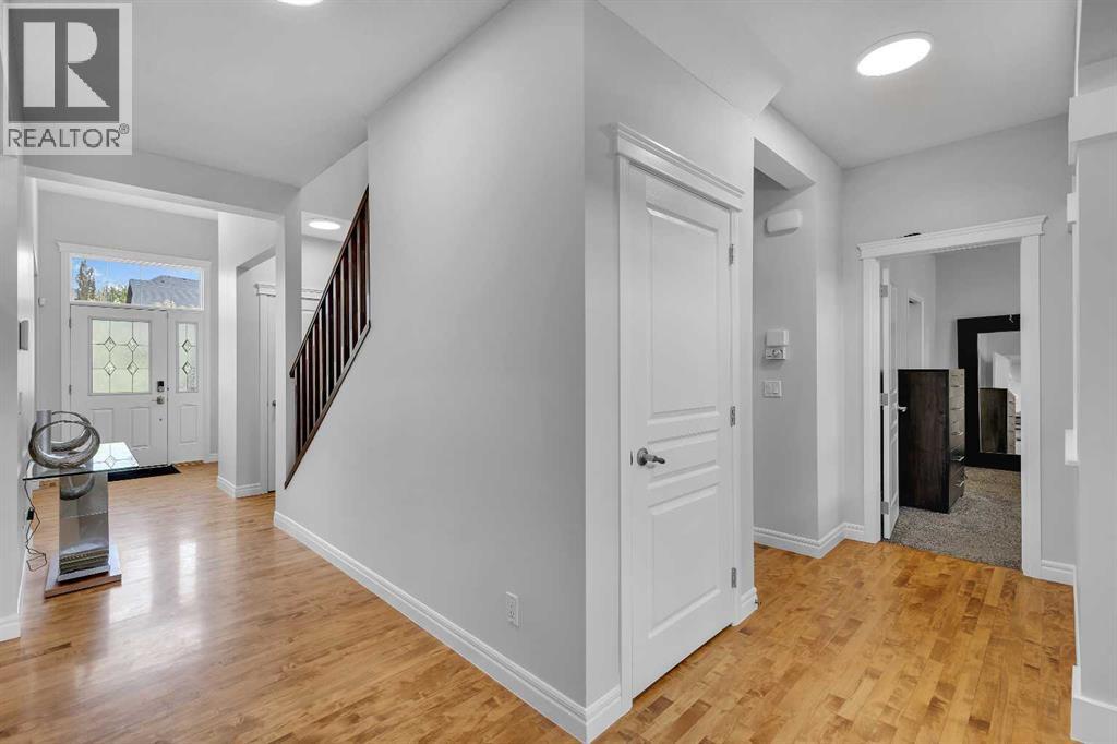 Photo 27 of 168 Aspenshire Drive Sw, Calgary AB