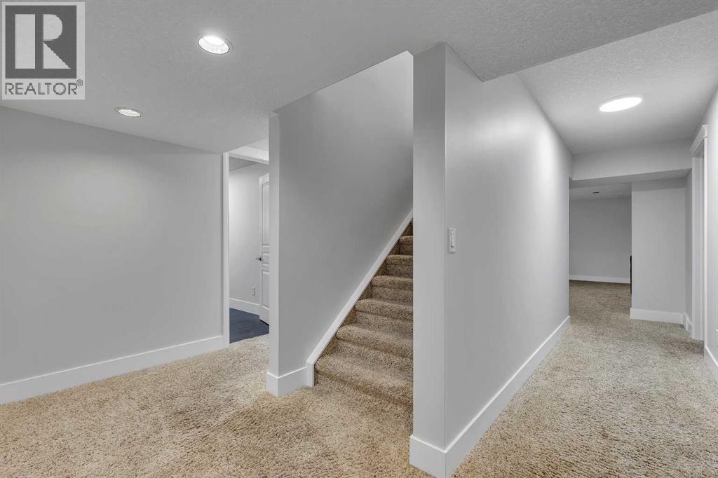 Photo 37 of 168 Aspenshire Drive Sw, Calgary AB