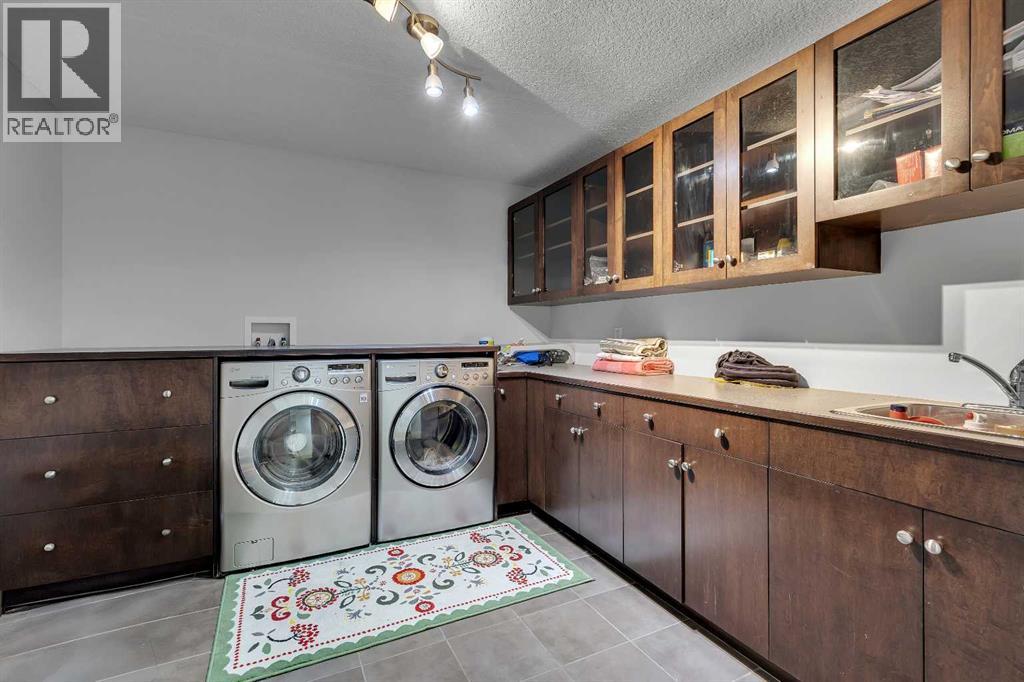 Photo 39 of 168 Aspenshire Drive Sw, Calgary AB