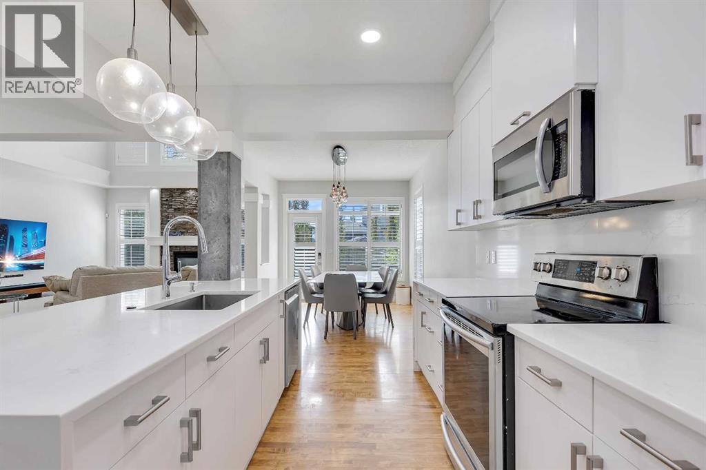 Photo 8 of 168 Aspenshire Drive Sw, Calgary AB
