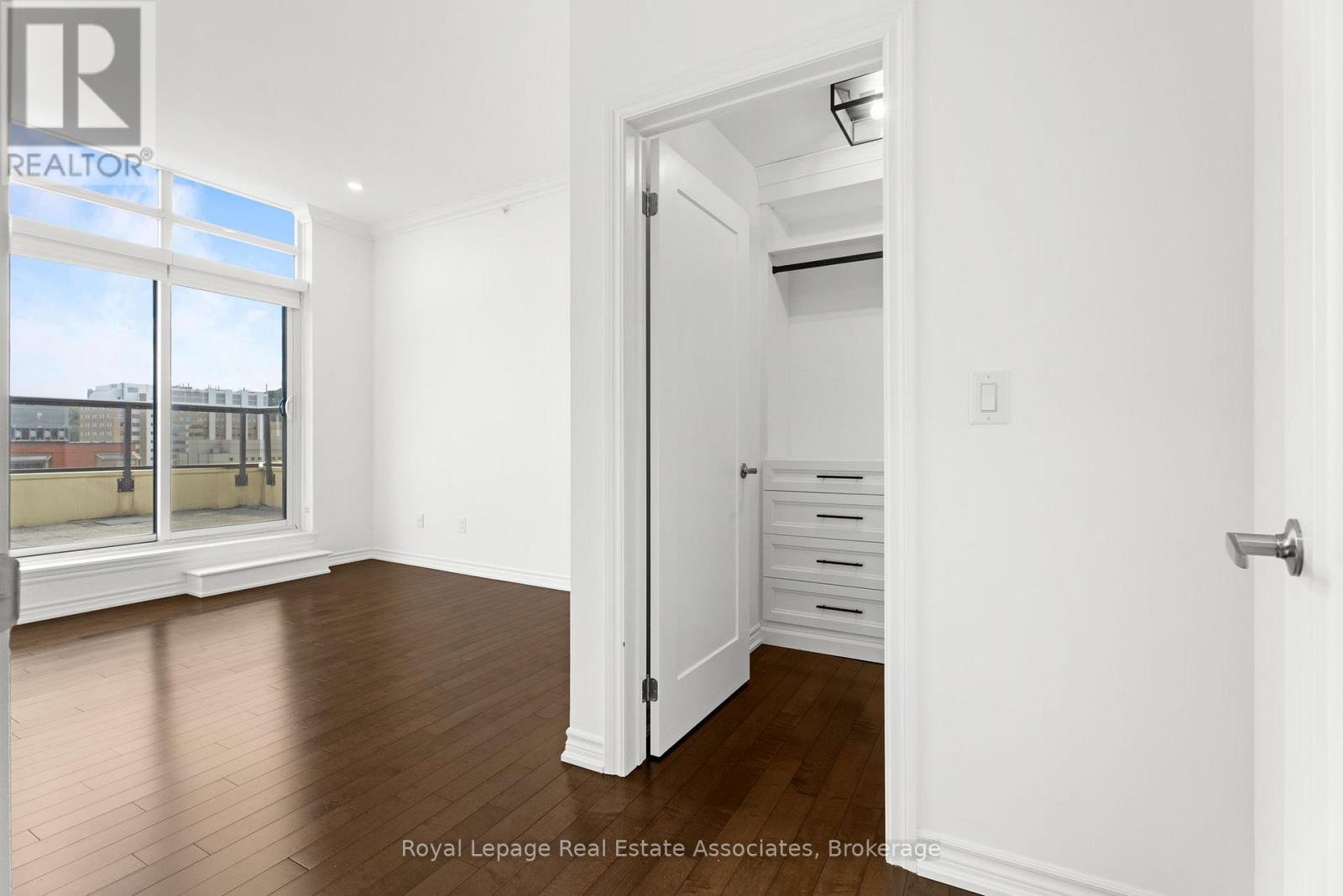 Photo 10 of 1106 81 Robinson Street, Hamilton ON