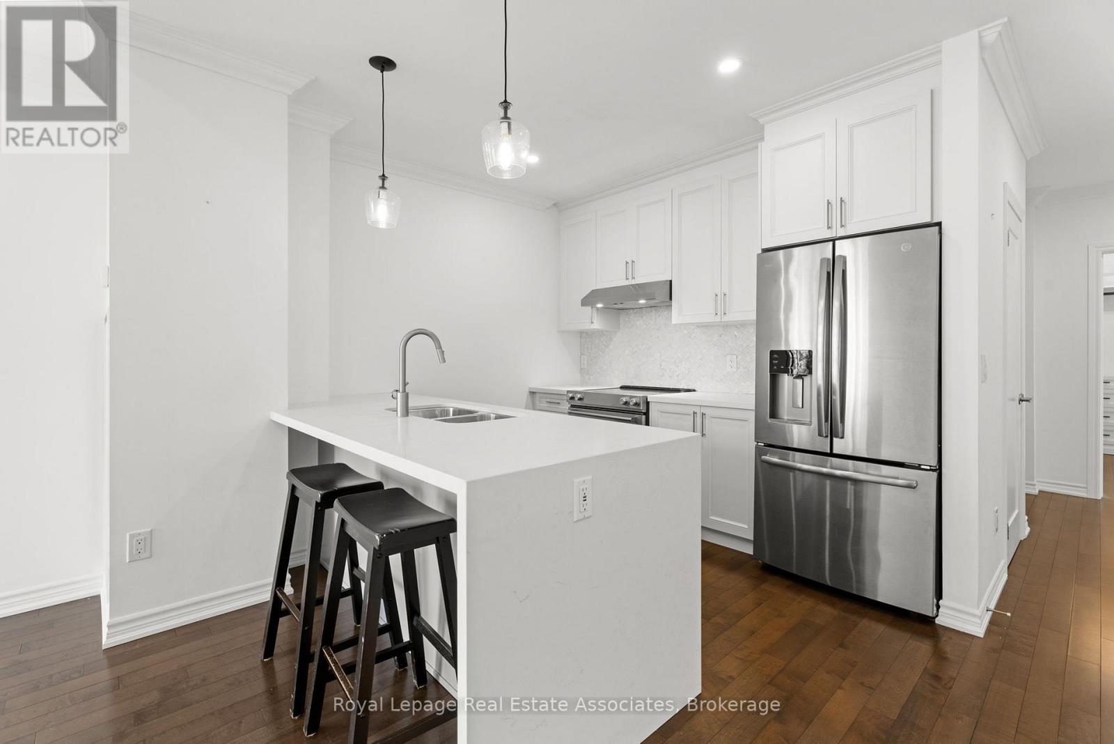 Photo 6 of 1106 81 Robinson Street, Hamilton ON